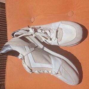 Michael Kors  Reiker Women's White Tan, Silver, Black  Sneakers Size 9.5 Shoes